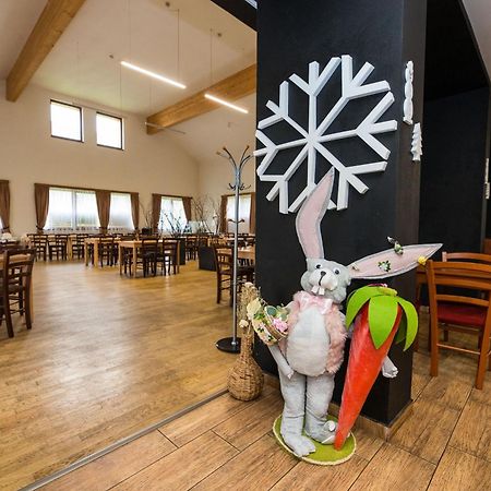 Penzion A Restaurace U Sousedu Strazny Eksteriør bilde