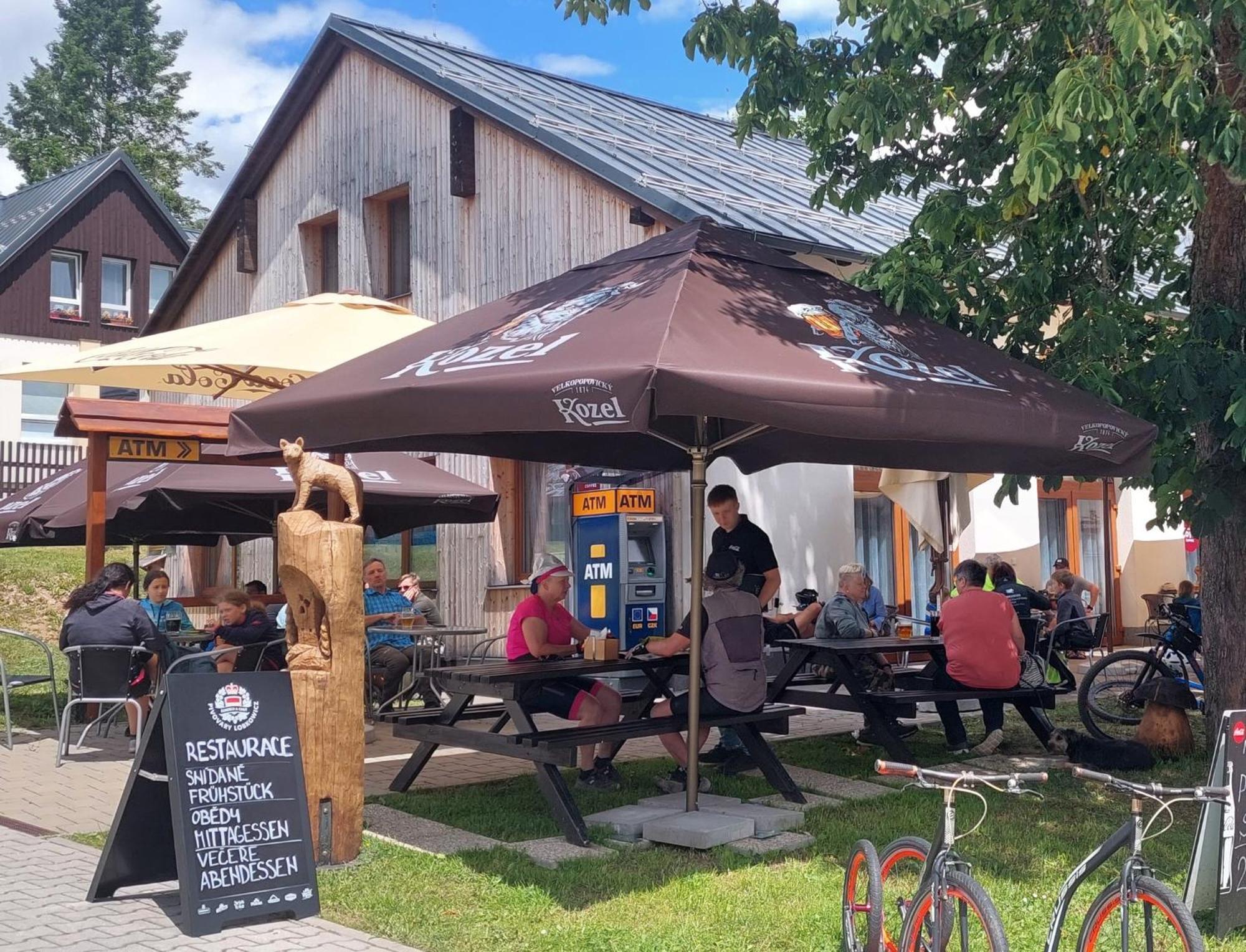 Penzion A Restaurace U Sousedu Strazny Eksteriør bilde