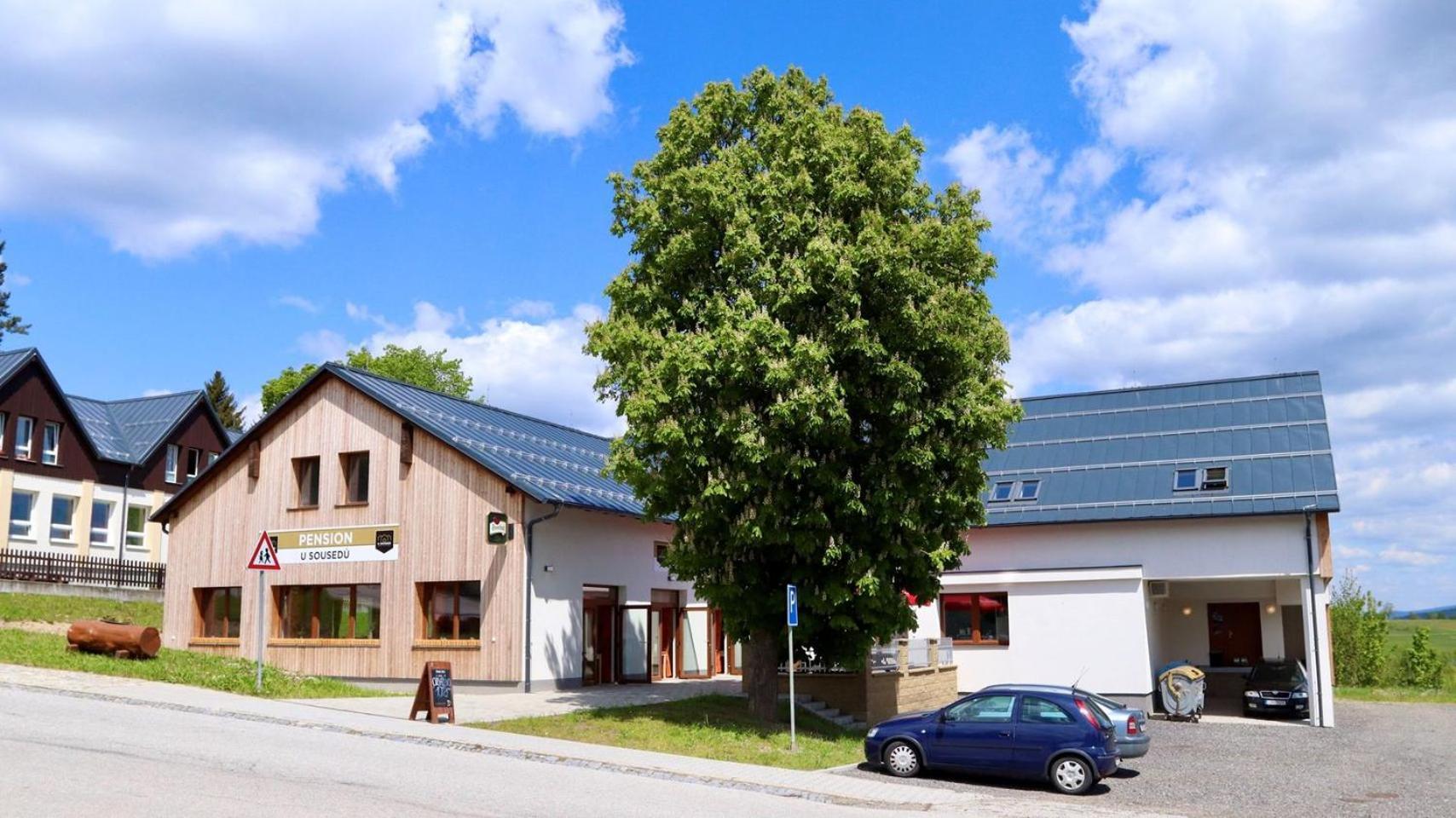 Penzion A Restaurace U Sousedu Strazny Eksteriør bilde