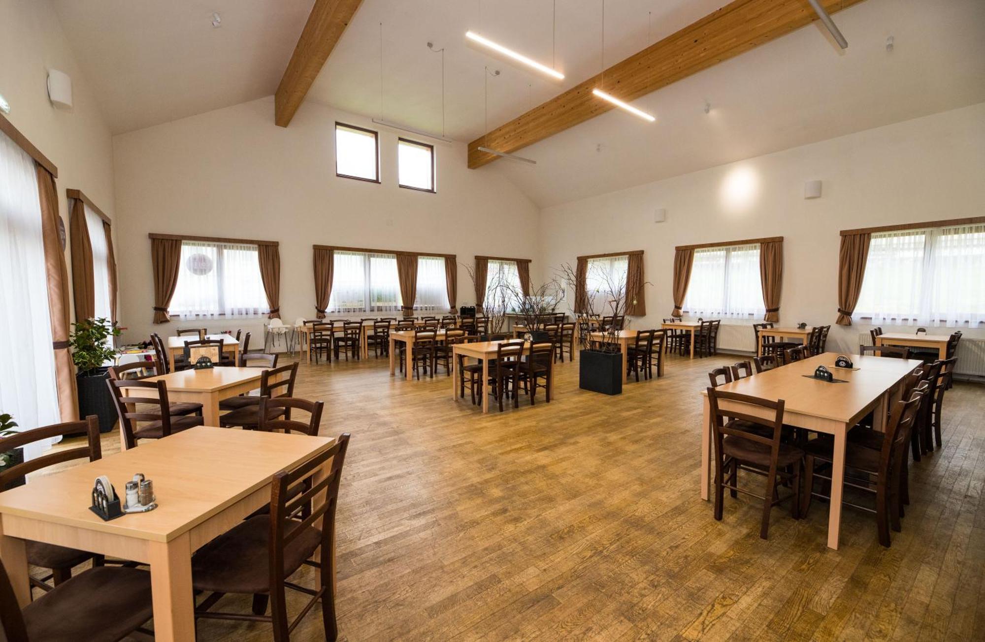 Penzion A Restaurace U Sousedu Strazny Eksteriør bilde